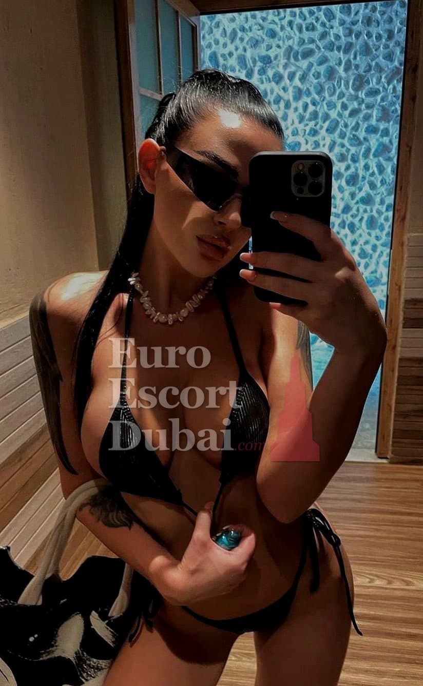 Larisa, 28, escort in Dubai — Russian, 167 cm (photo 5 of 10)