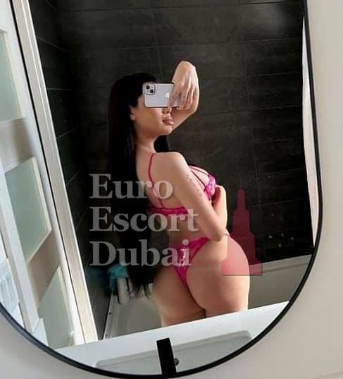 Mariana, 23, escort in Dubai — 174 cm, black hair (photo 6 of 13)