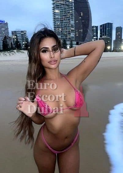 Raquel, 29, escort in Dubai — Mexican, 175 cm (photo 8 of 8)
