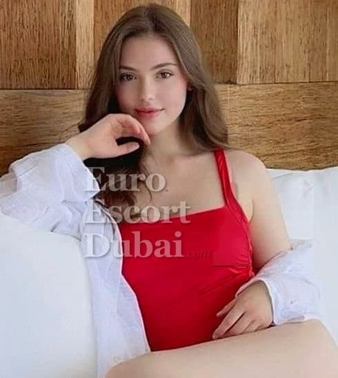 Chantal, 21, escort in Dubai — 173 cm, blonde hair (photo 6 of 13)