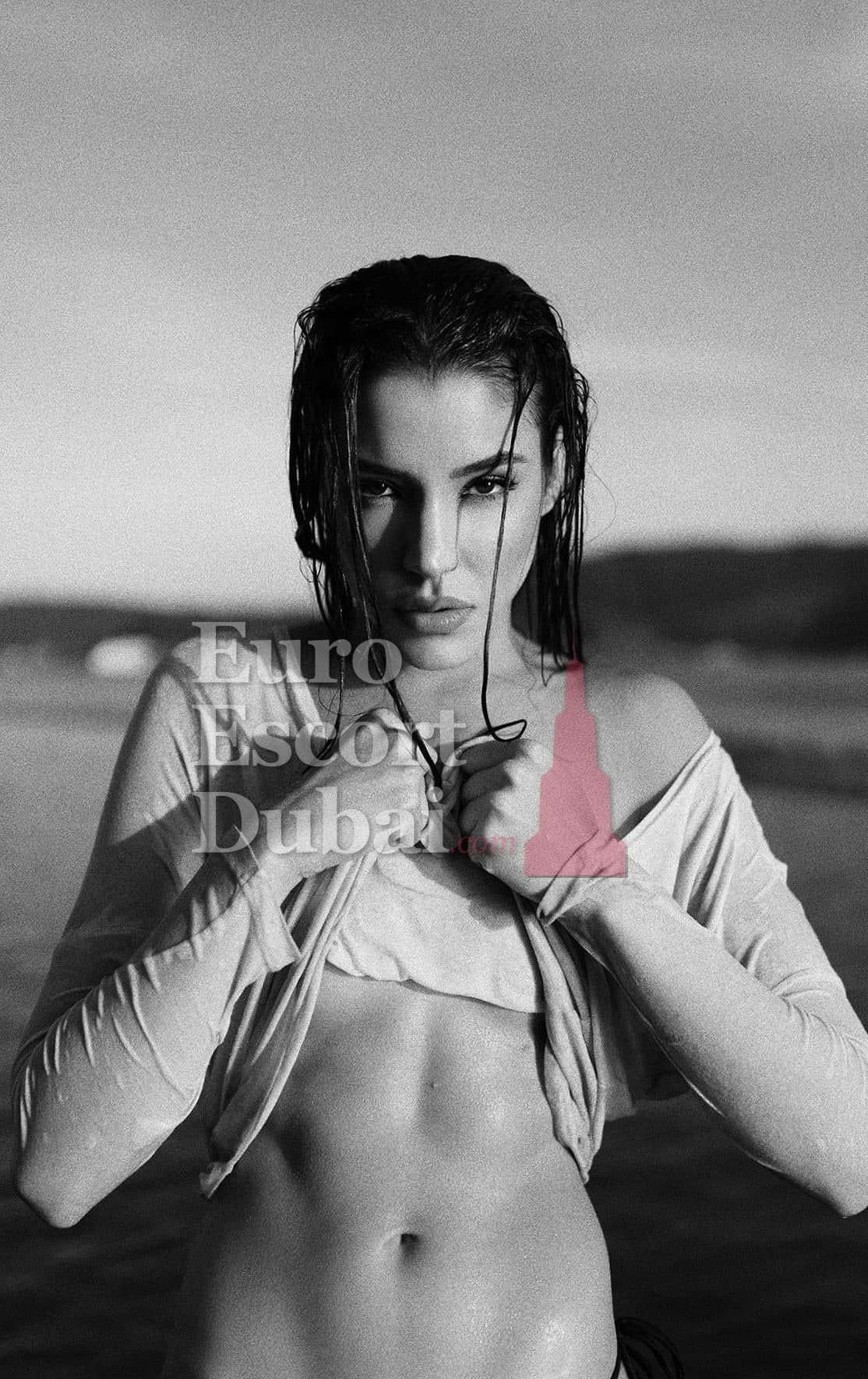 Jolina, 28, escort in Dubai — British, 178 cm (photo 2 of 10)