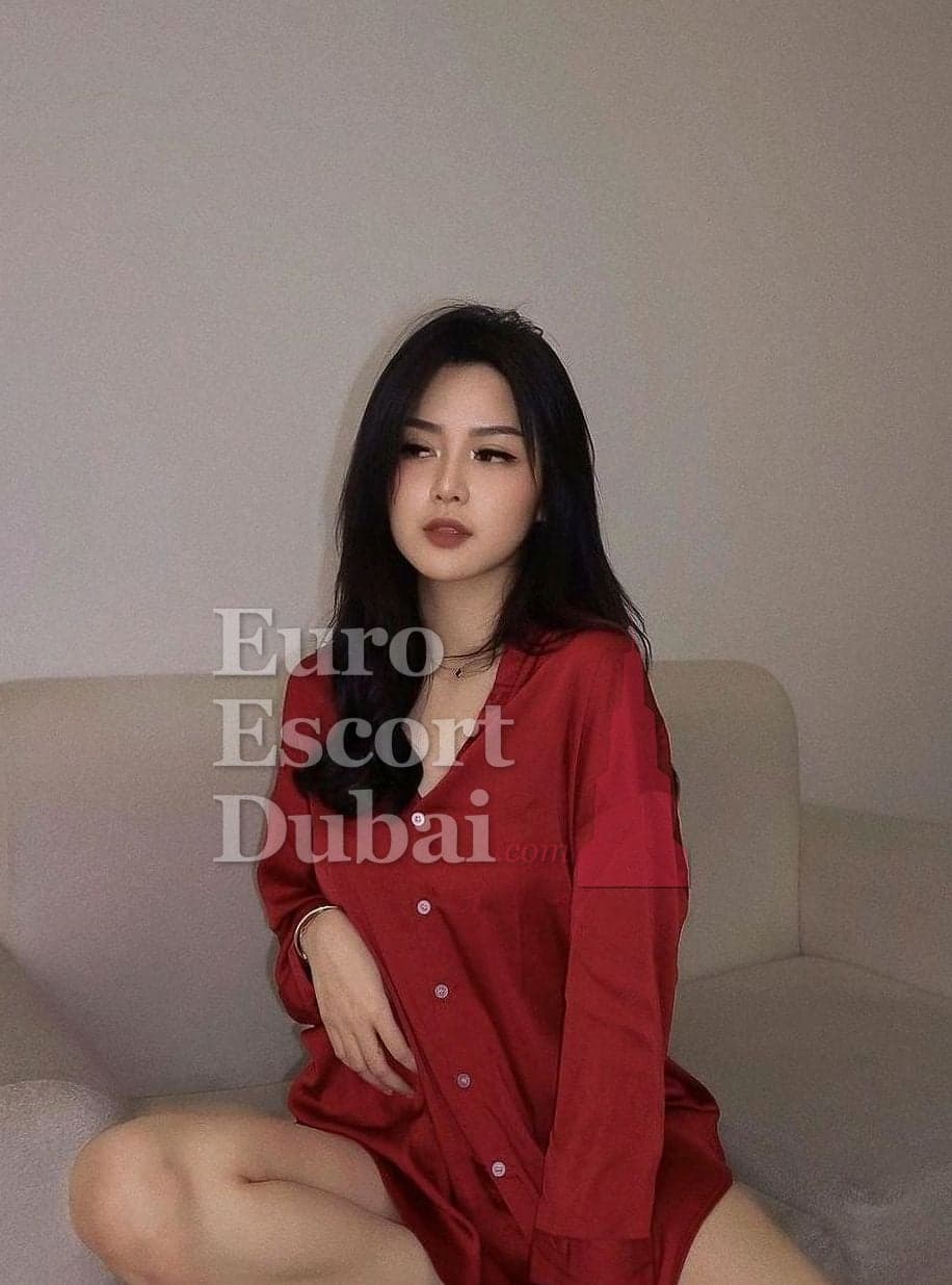 Mali, 22, escort in Abu Dhabi — 165 cm, black hair (photo 4 of 6)