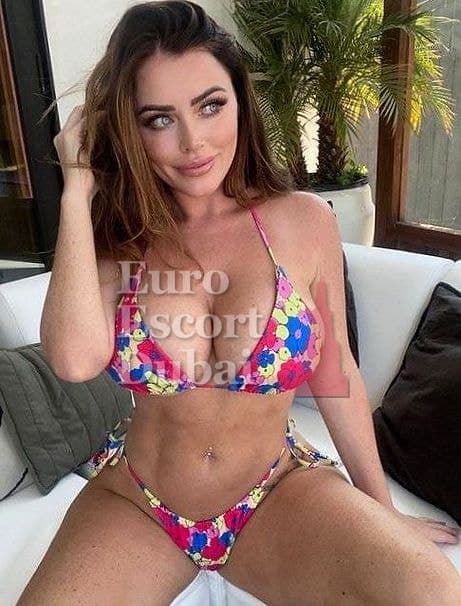 Faith, 32, escort in Dubai — 170 cm, brown hair (photo 2 of 4)