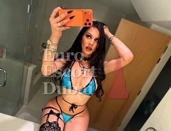 Adriele, 20, escort in Fujairah — black hair, Brazilian (photo 7 of 13)