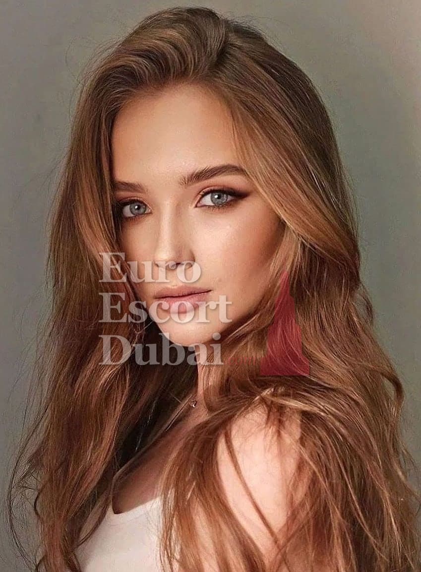 Irem, 20, escort in Dubai — 168 cm, brown hair (photo 3 of 6)