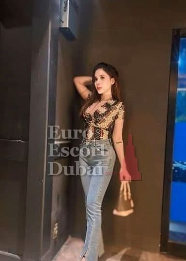 Milagros, 22, escort in Dubai — 167 cm, brown hair (photo 9 of 13)