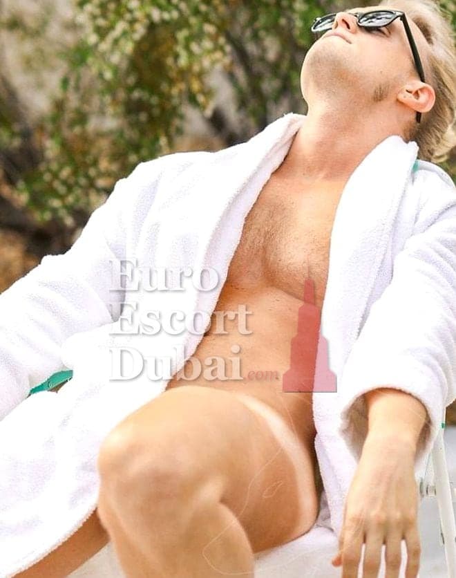 Sean, 36, escort in Dubai — brown hair, 183 cm (photo 13 of 13)