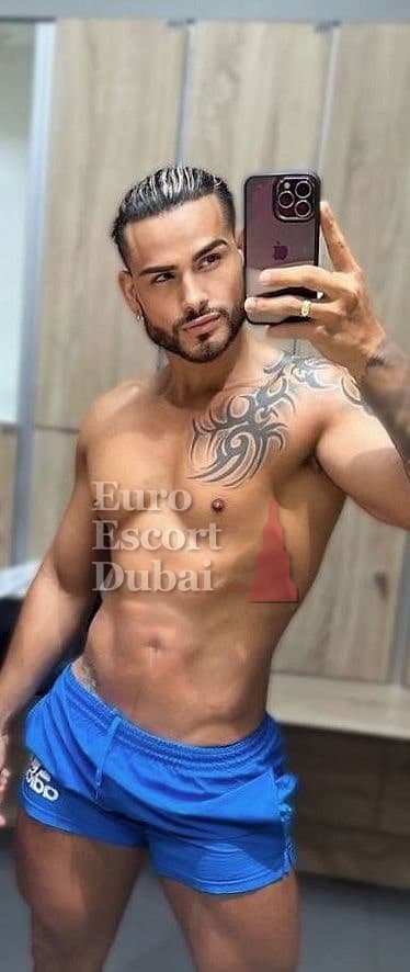 Saif, 29, escort in Dubai — 175 cm, brown hair (photo 8 of 13)