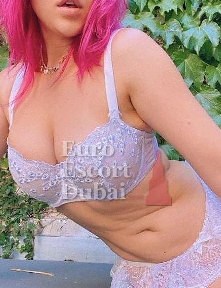 Gesa, 28, escort in Dubai — 169 cm, red hair (photo 2 of 6)