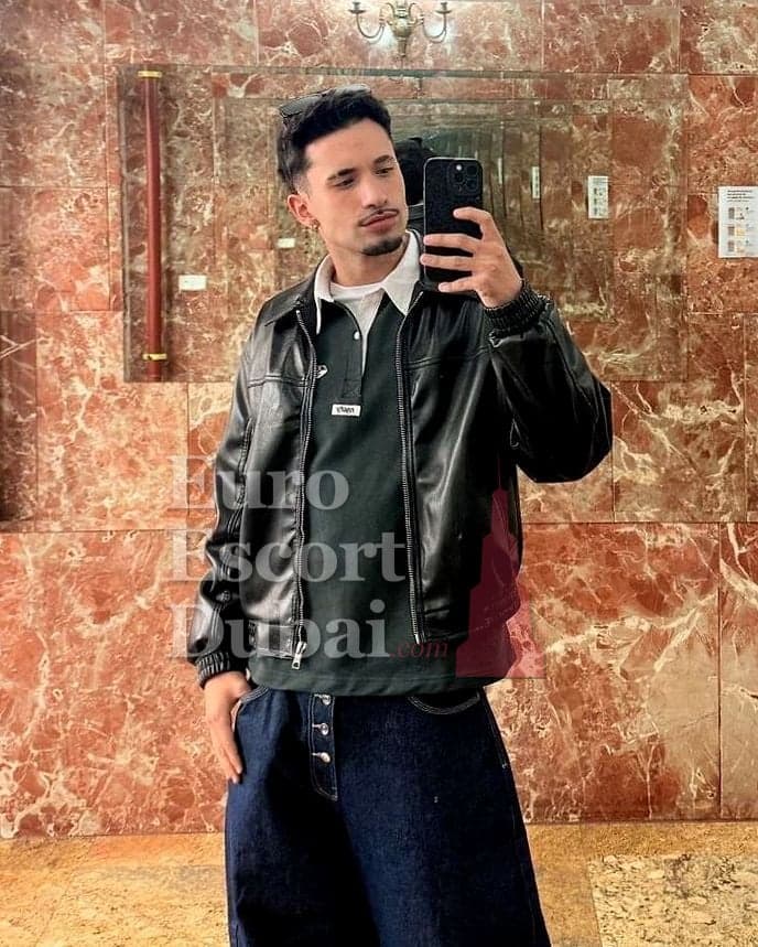 Zayn, 24, escort in Dubai — 173 cm, brown hair (photo 4 of 8)