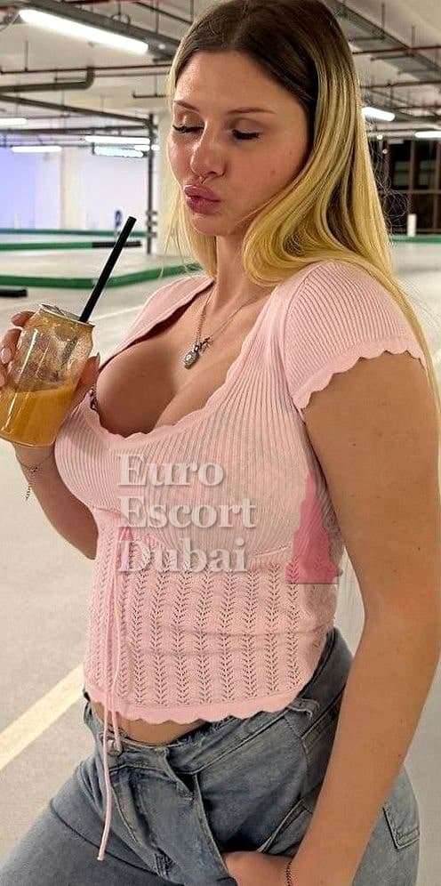 Mirra, 25, escort in Dubai — blonde hair, Russian (photo 4 of 13)
