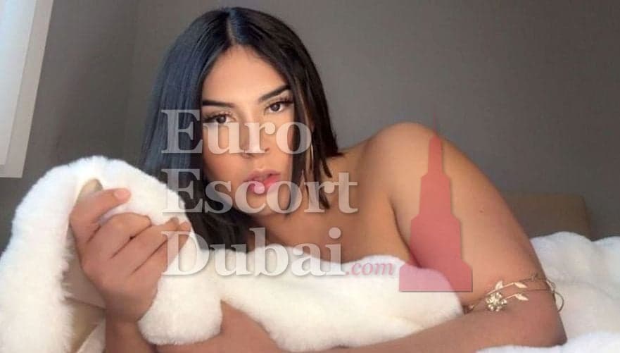 Priscila, 21, escort in Dubai — black hair, Brazilian (photo 7 of 13)