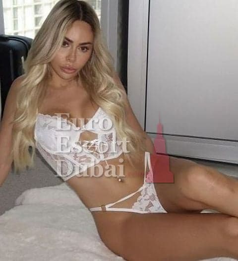 Ioana, 21, escort in Dubai — blonde hair, Russian (photo 13 of 13)