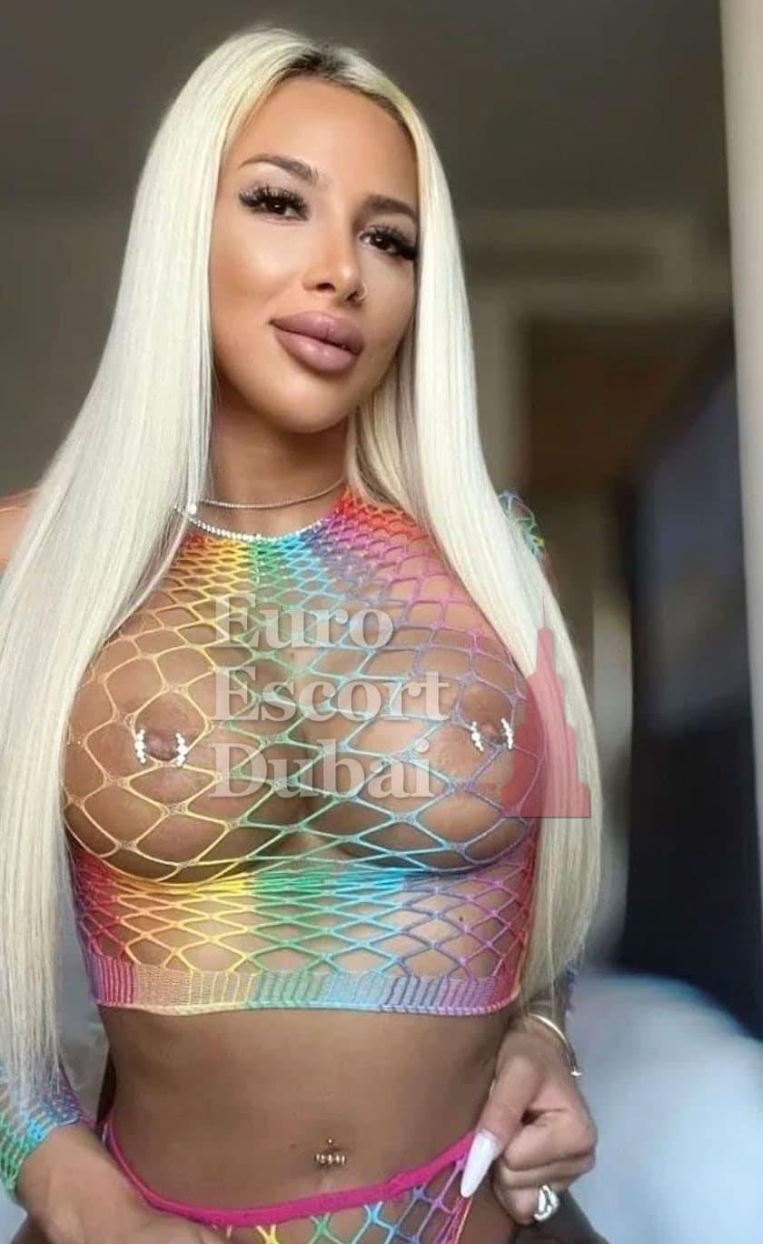 Serenity, 27, escort in Dubai — 166 cm, Greek (photo 6 of 10)