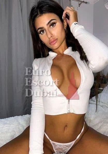 Raquel, 29, escort in Dubai — 175 cm, blonde hair (photo 3 of 8)