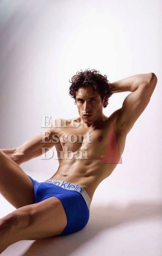 Sebastian, 26, escort in Ajman — black hair, 188 cm (photo 11 of 12)