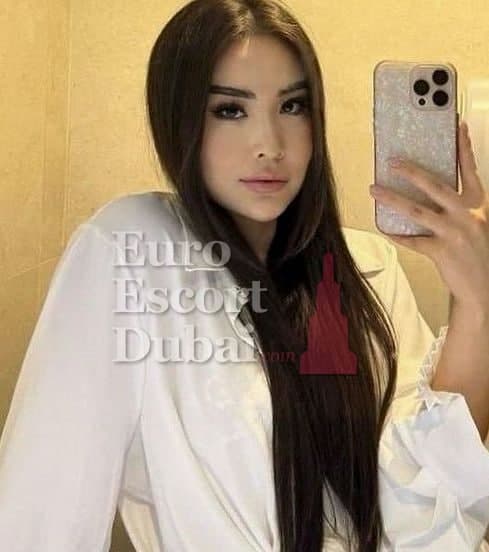 Aisulu, 23, escort in Fujairah — brown hair, Kazakh (photo 1 of 13)