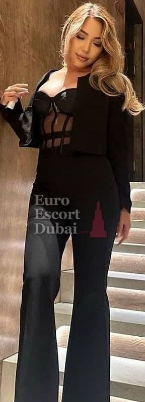 Dana, 25, escort in Dubai — blonde hair, Kazakh (photo 10 of 13)