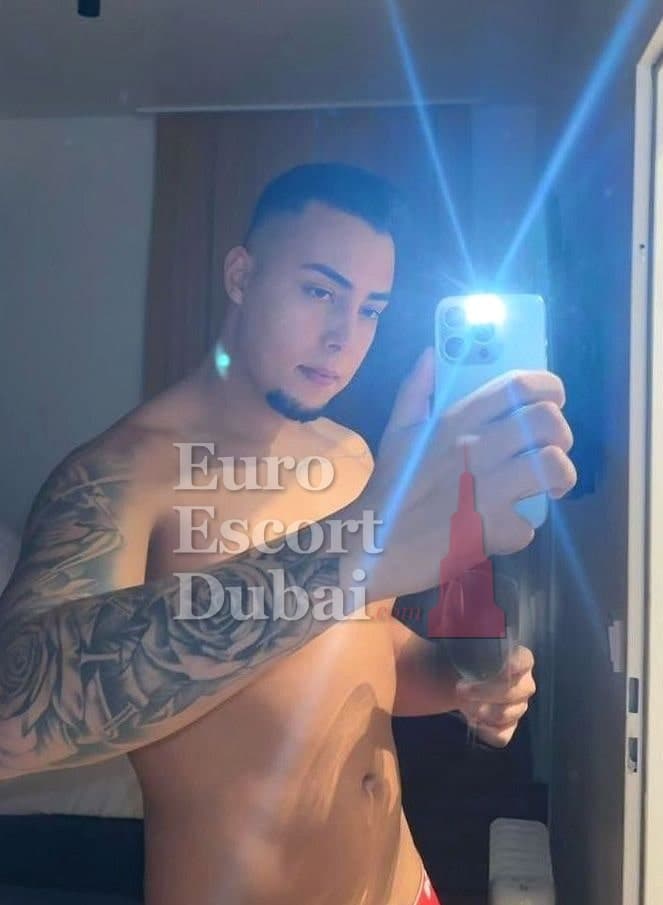 Arman, 25, escort in Dubai — black hair, 183 cm (photo 5 of 13)