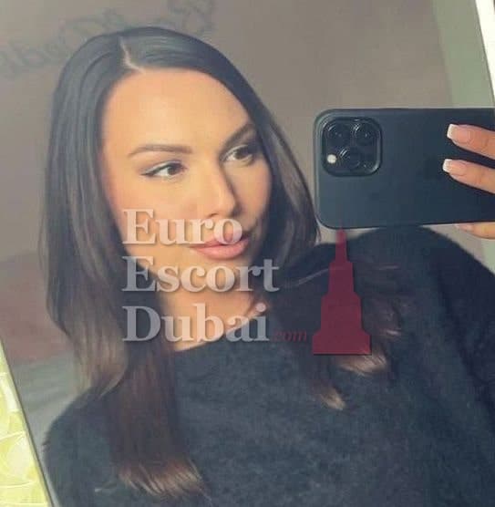 Lison, 27, escort in Abu Dhabi — black hair, 177 cm (photo 1 of 4)