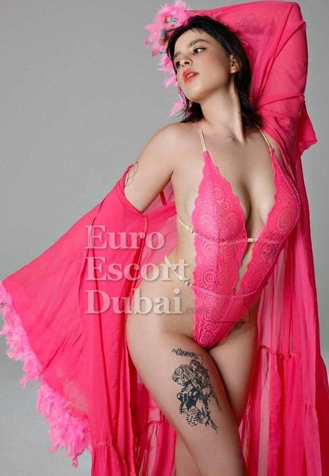 Ksenia, 22, escort in Dubai — Russian, 172 cm (photo 2 of 13)