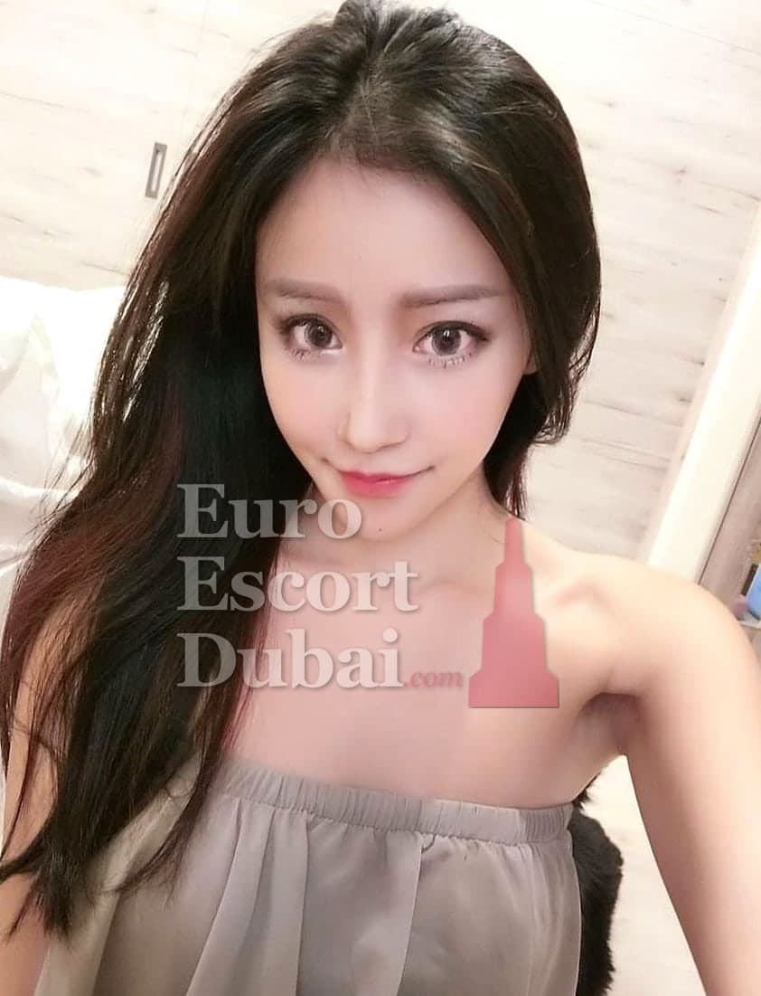 Dasom, 26, escort in Dubai — 159 cm, black hair (photo 4 of 4)