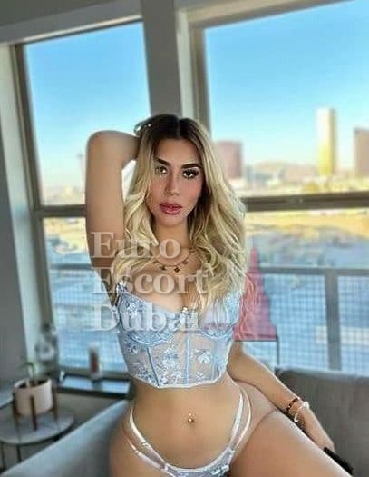 Celia Rose, 23, escort in Dubai — blonde hair, Colombian (photo 10 of 13)