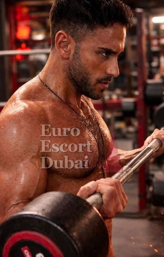 Nabil, 30, escort in Dubai — 175 cm, black hair (photo 10 of 10)