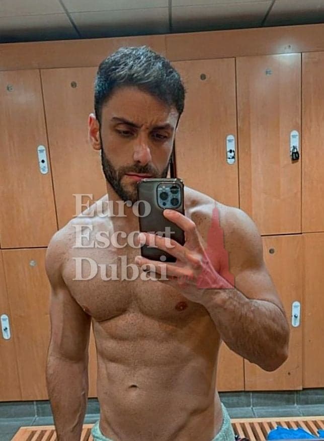 Nabil, 30, escort in Dubai — 175 cm, black hair (photo 6 of 10)