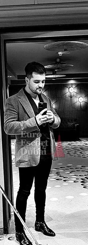 Jordan, 29, escort in Abu Dhabi — black hair, 180 cm (photo 3 of 13)