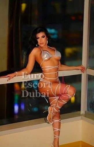 Daniela, 23, escort in Dubai — Colombian, 174 cm (photo 8 of 13)