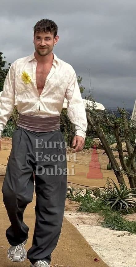 David, 32, escort in Dubai — 183 cm, brown hair (photo 4 of 8)
