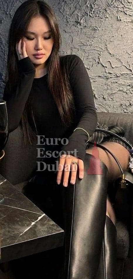 Dariya, 24, escort in Dubai — 152 cm, brown hair (photo 3 of 13)