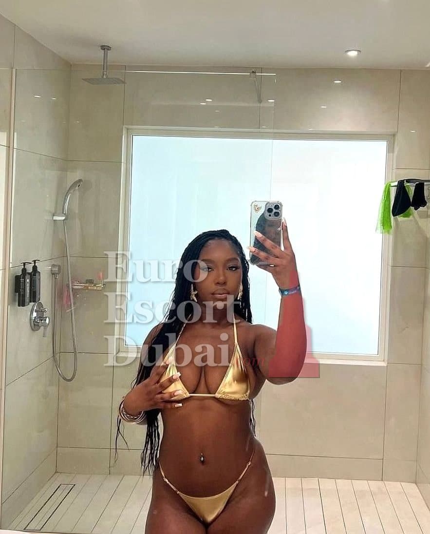 Kemi, 25, escort in Dubai — black hair, 167 cm (photo 1 of 5)