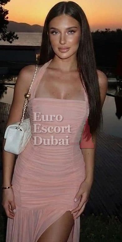 Nika, 25, escort in Dubai — Russian, 179 cm (photo 5 of 13)