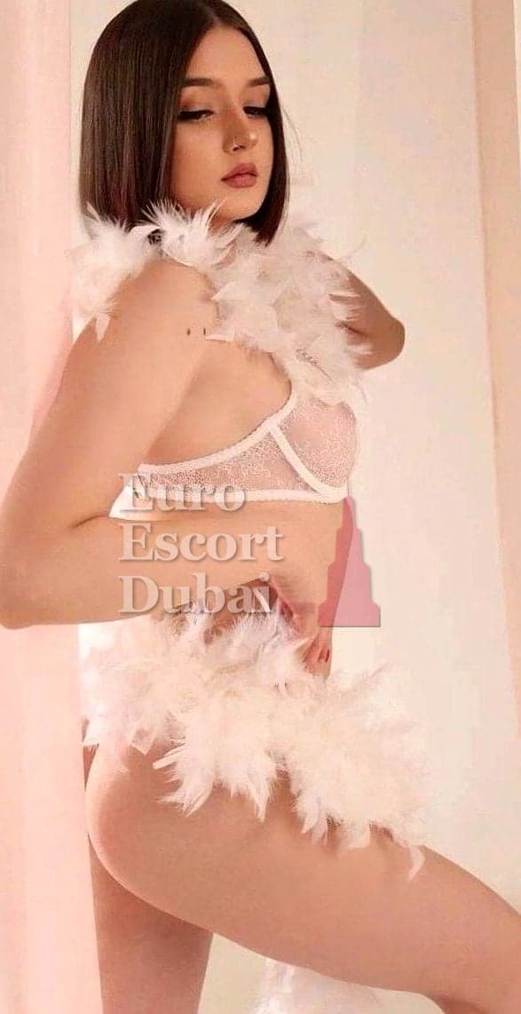 Maria, 20, escort in Dubai — black hair, Russian (photo 7 of 13)