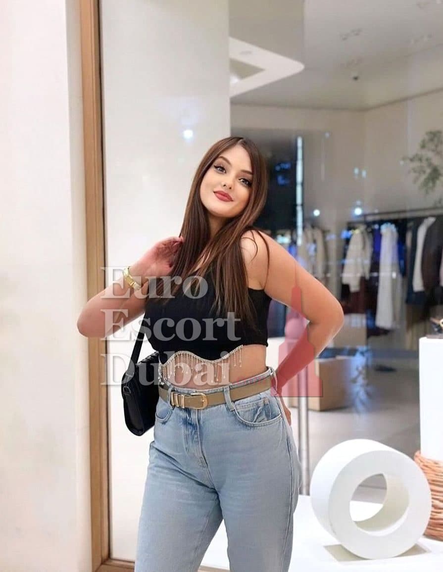 Haifa, 26, escort in Abu Dhabi — 178 cm, black hair (photo 6 of 9)