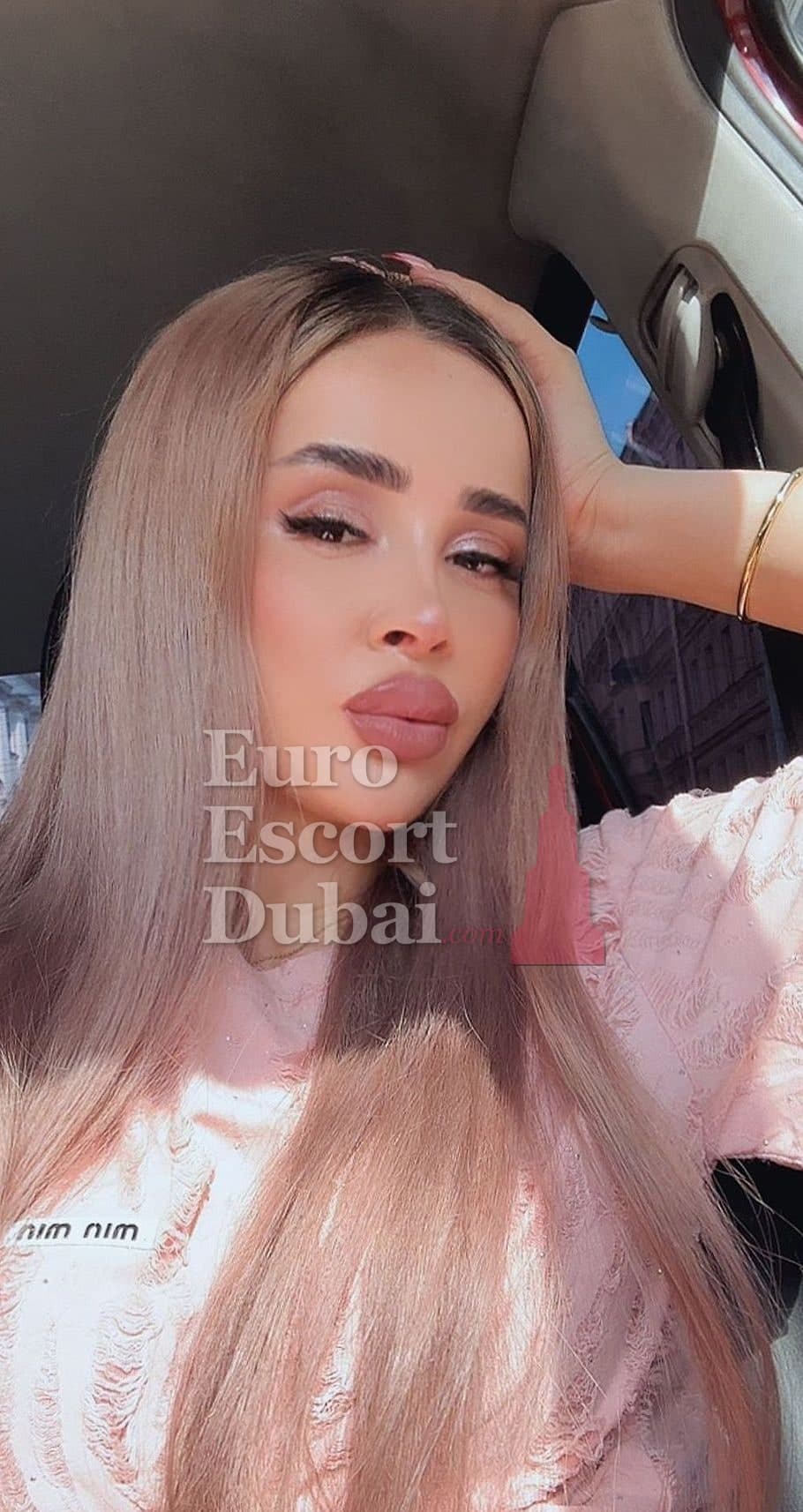 Mona, 29, escort in Dubai — Emirati, 167 cm (photo 8 of 8)