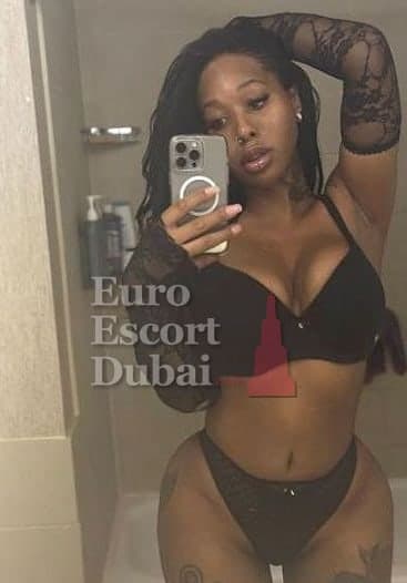 Camila, 25, escort in Dubai — 174 cm, Brazilian (photo 10 of 13)