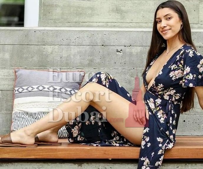 Stefania, 26, escort in Dubai — brown hair, German (photo 10 of 10)