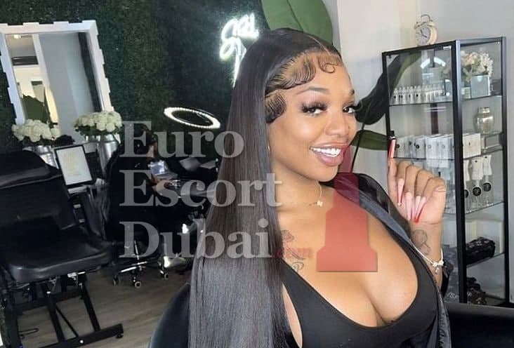 Aline, 22, escort in Dubai — 176 cm, black hair (photo 3 of 13)
