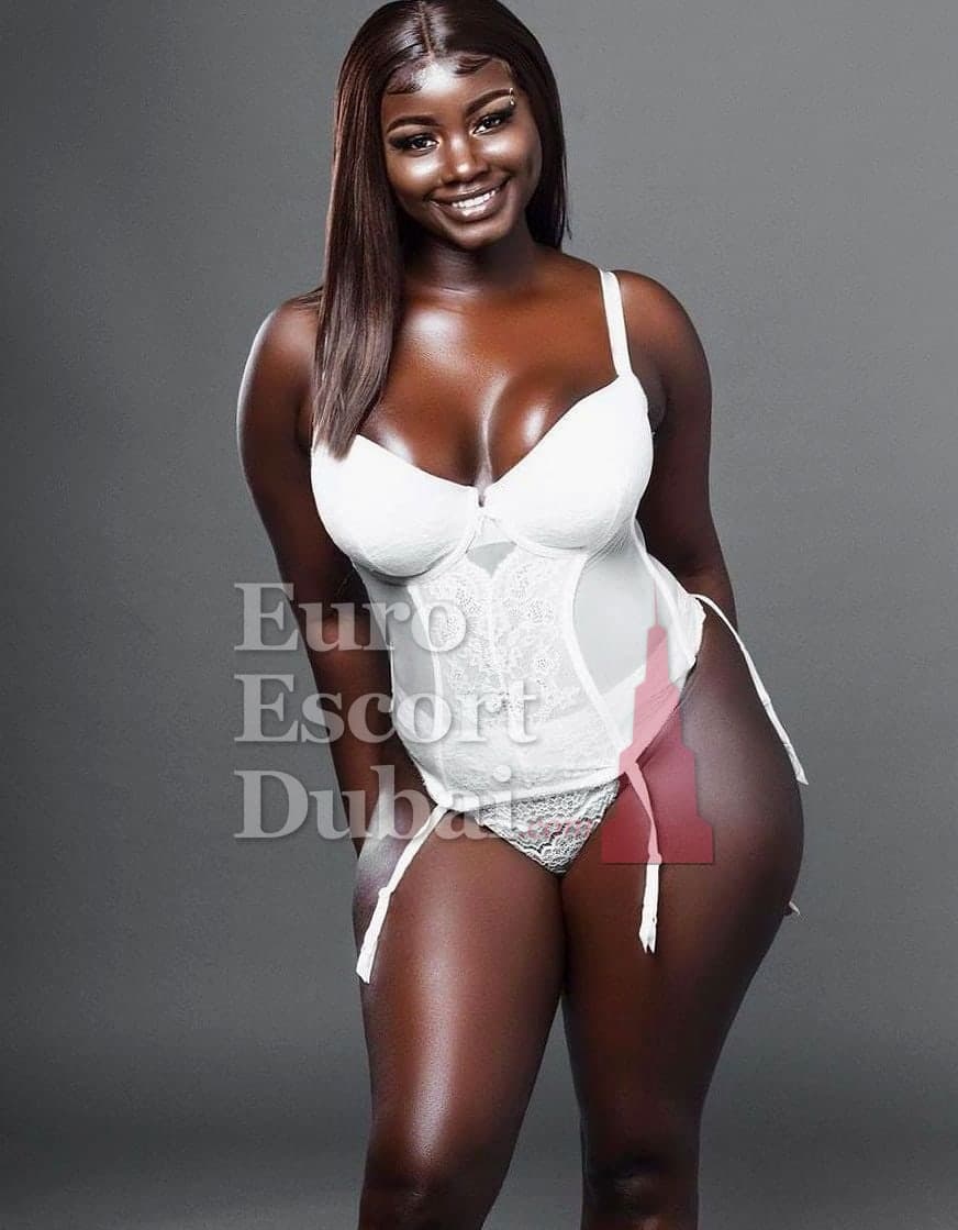 Rehema, 28, escort in Dubai — black hair, 153 cm (photo 3 of 5)