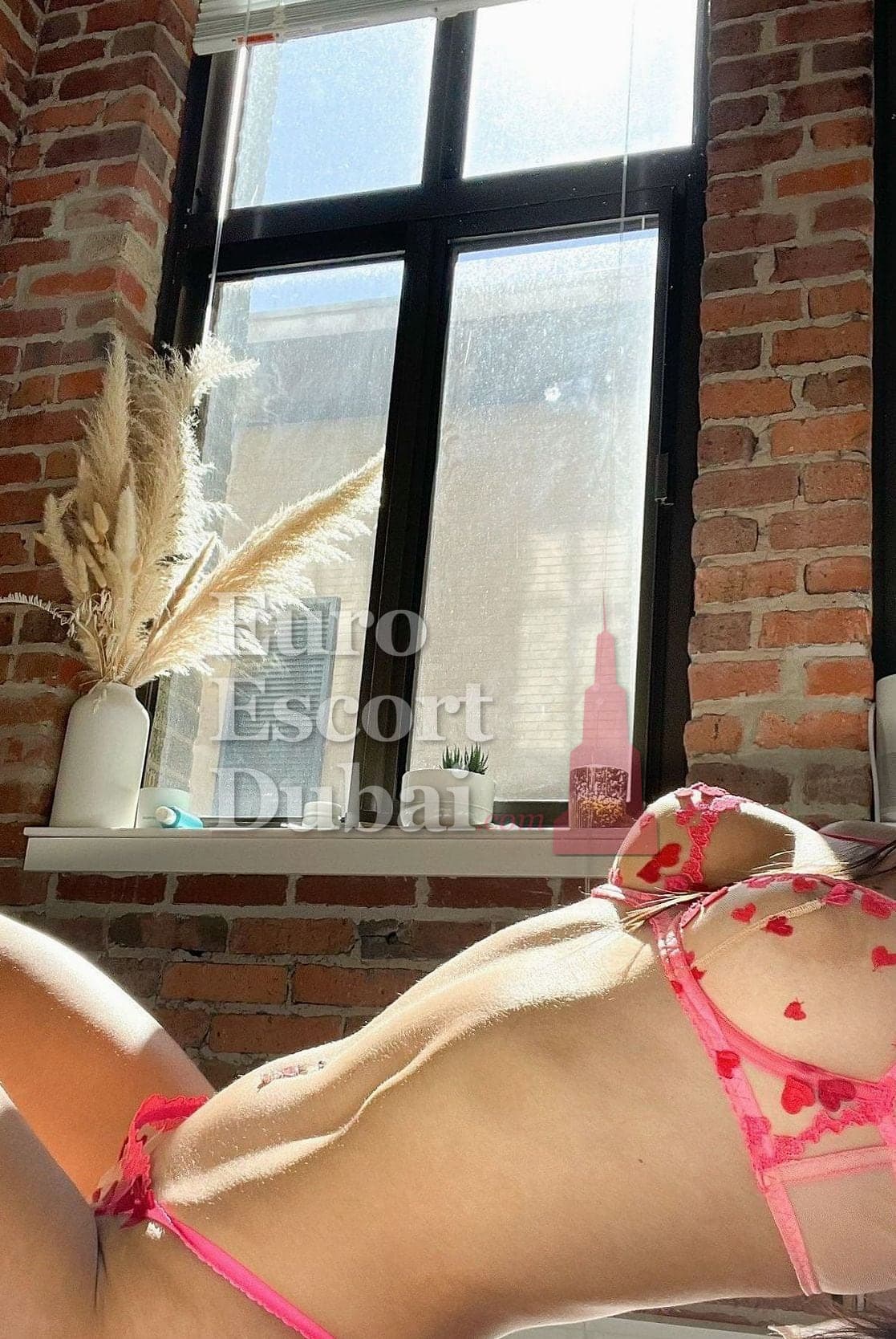 Berra, 31, escort in Abu Dhabi — 171 cm, black hair (photo 3 of 4)
