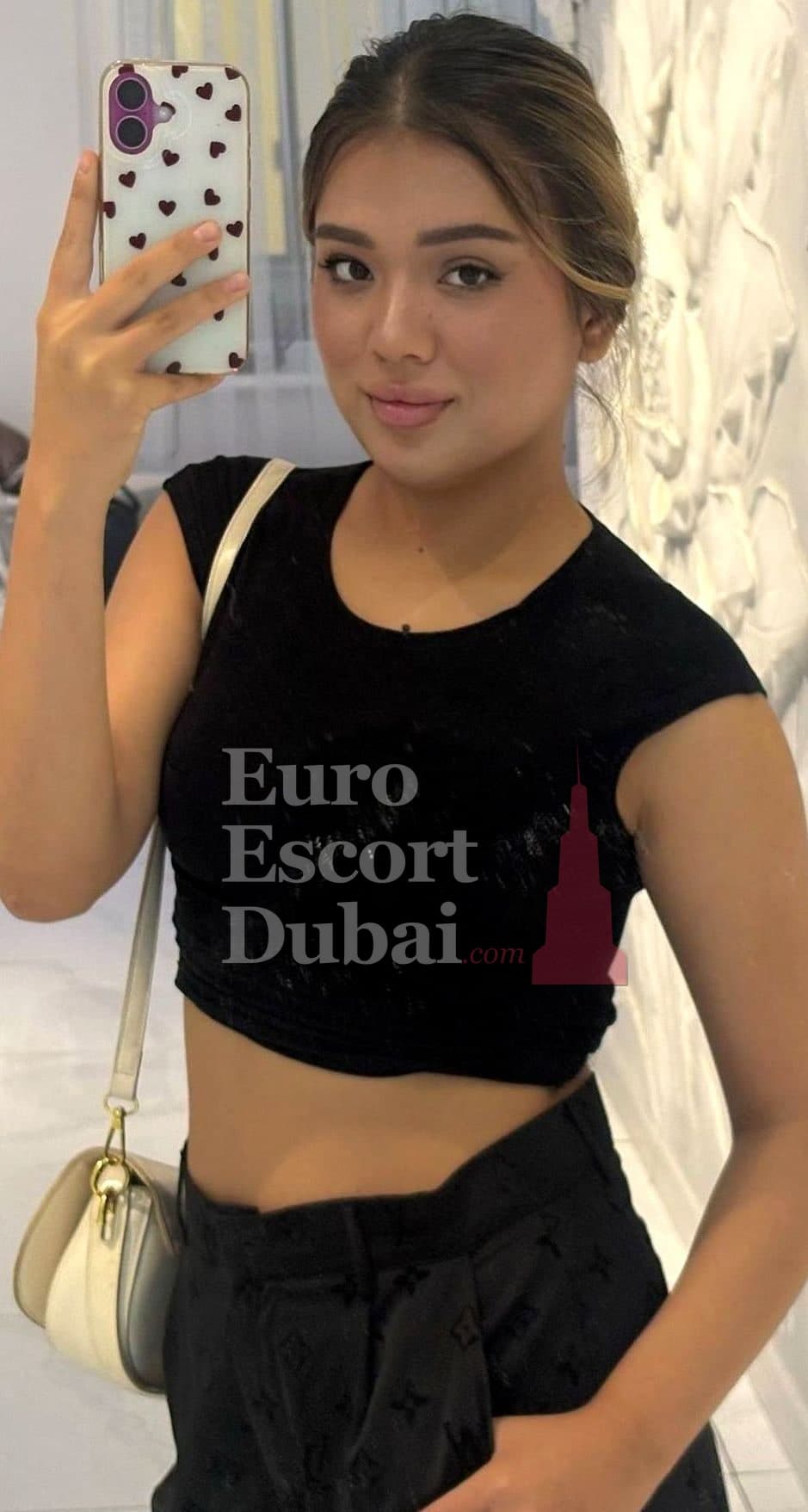 Malika, 22, escort in Dubai — blonde hair, Uzbek (photo 4 of 13)