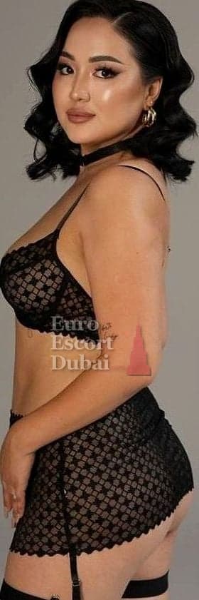 Umida, 26, escort in Dubai — 160 cm, black hair (photo 3 of 13)