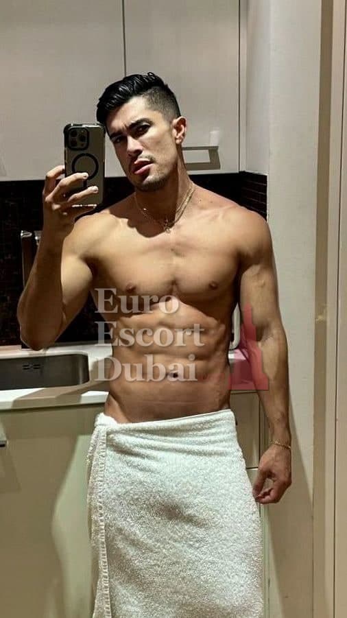 Adil, 26, escort in Dubai — black hair, 173 cm (photo 1 of 13)