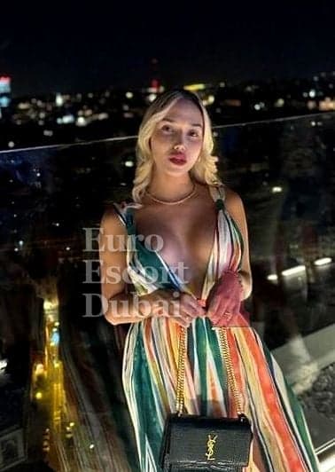 Dulce, 22, escort in Dubai — Brazilian, 161 cm (photo 2 of 9)