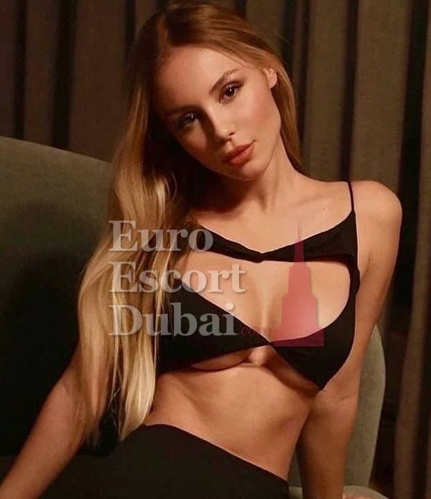 Anais, 30, escort in Dubai — blonde hair, 170 cm (photo 5 of 10)