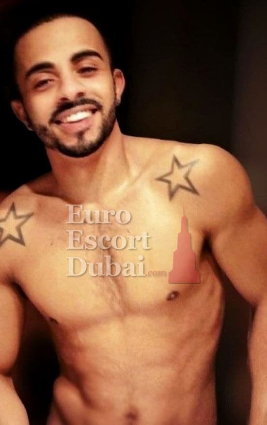 Isaac, 27, escort in Dubai — black hair, 173 cm (photo 3 of 7)