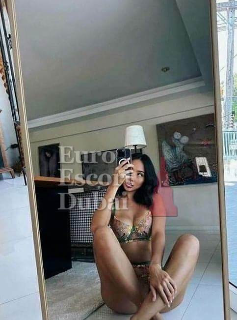 Tatiana, 28, escort in Dubai — 170 cm, brown hair (photo 8 of 8)